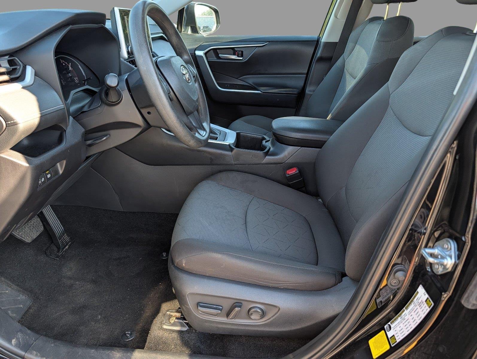 Used 2025 Midnight Black Metallic Toyota XLE image 10
