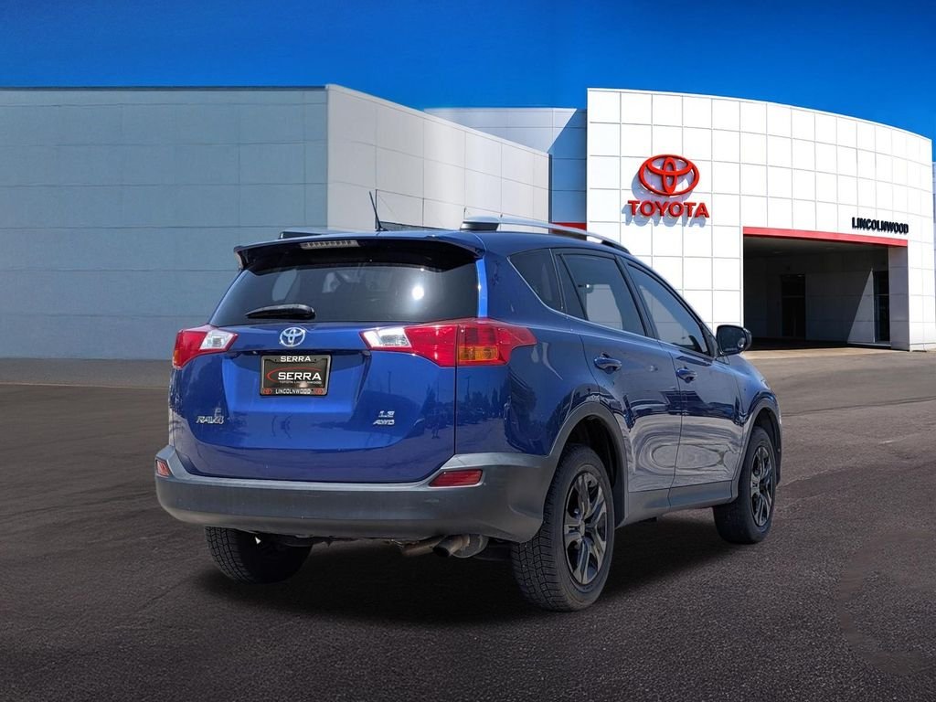 Used 2015 Blue Toyota LE image 10