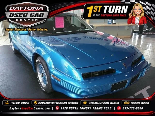 Used 1992 Blue Pontiac SE Richard Petty Edition image 1