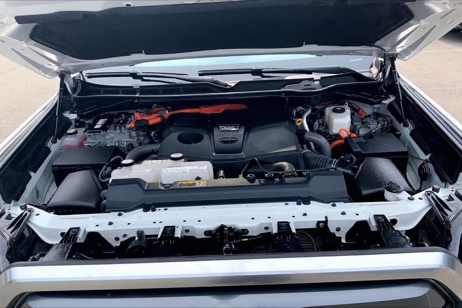 Used 2023 Ice Cap Toyota Limited Hybrid image 32