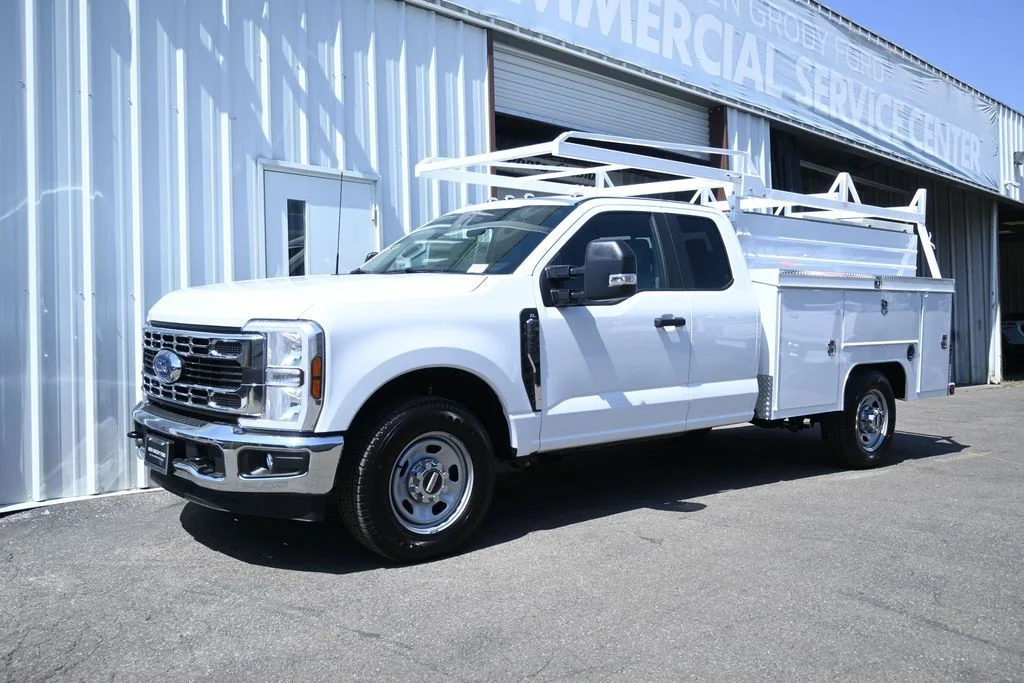2026 Ford F-350 XL SuperCab 168-In SRW's photo