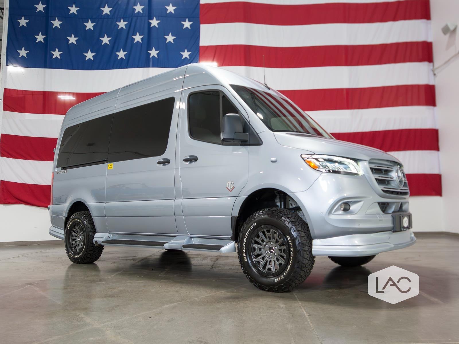 Used 2026 Hightech Silver OGV LUXURY COACH 8OBA AWD w/ 1.1 ADV Pkg EXT WTY image 3