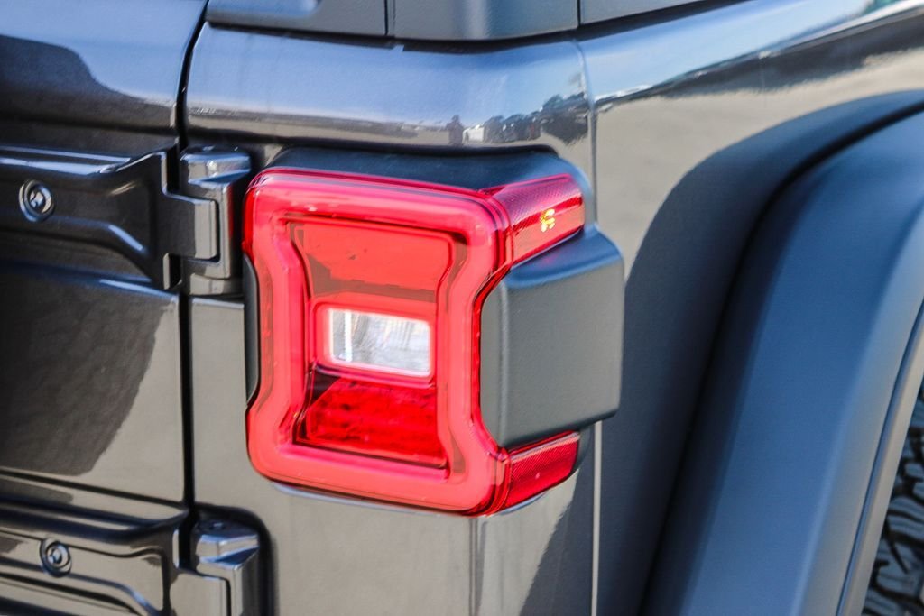 New 2026 Crystal Metallic Jeep Rubicon image 10