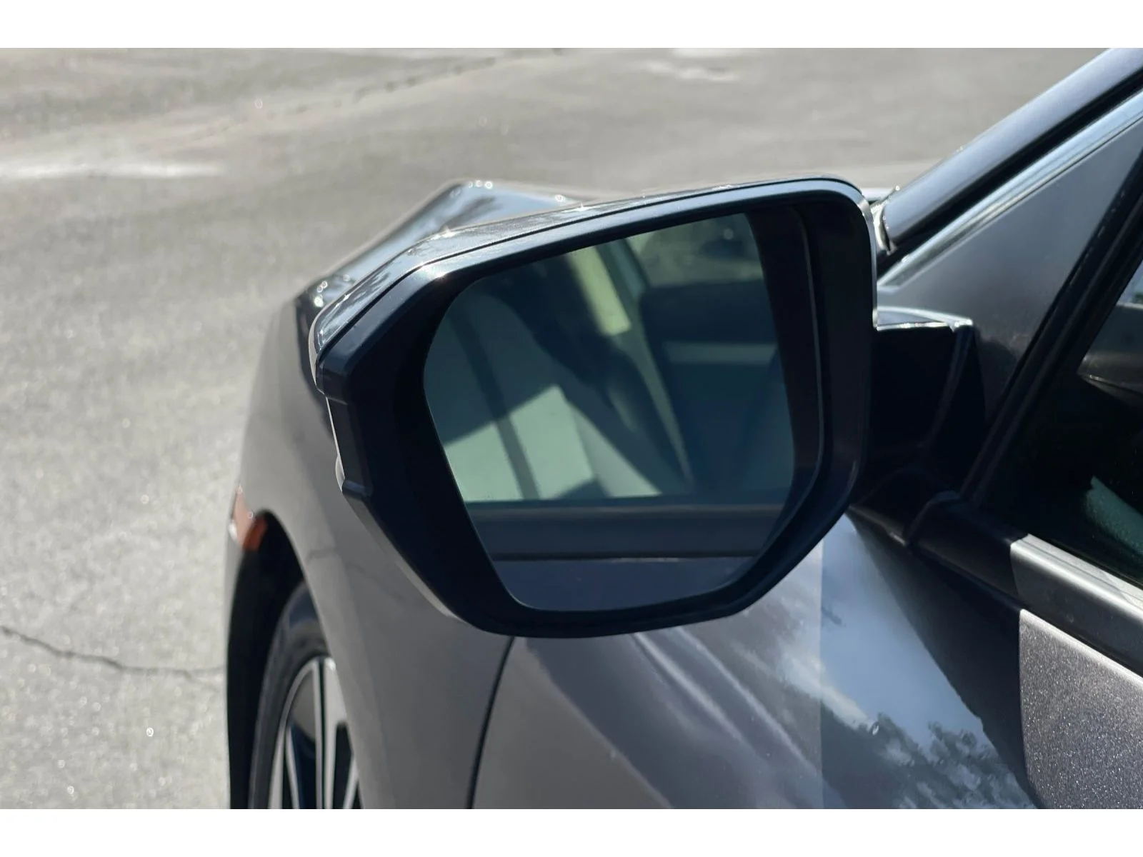 Used 2018 Modern Steel Metallic Honda EX-T image 11