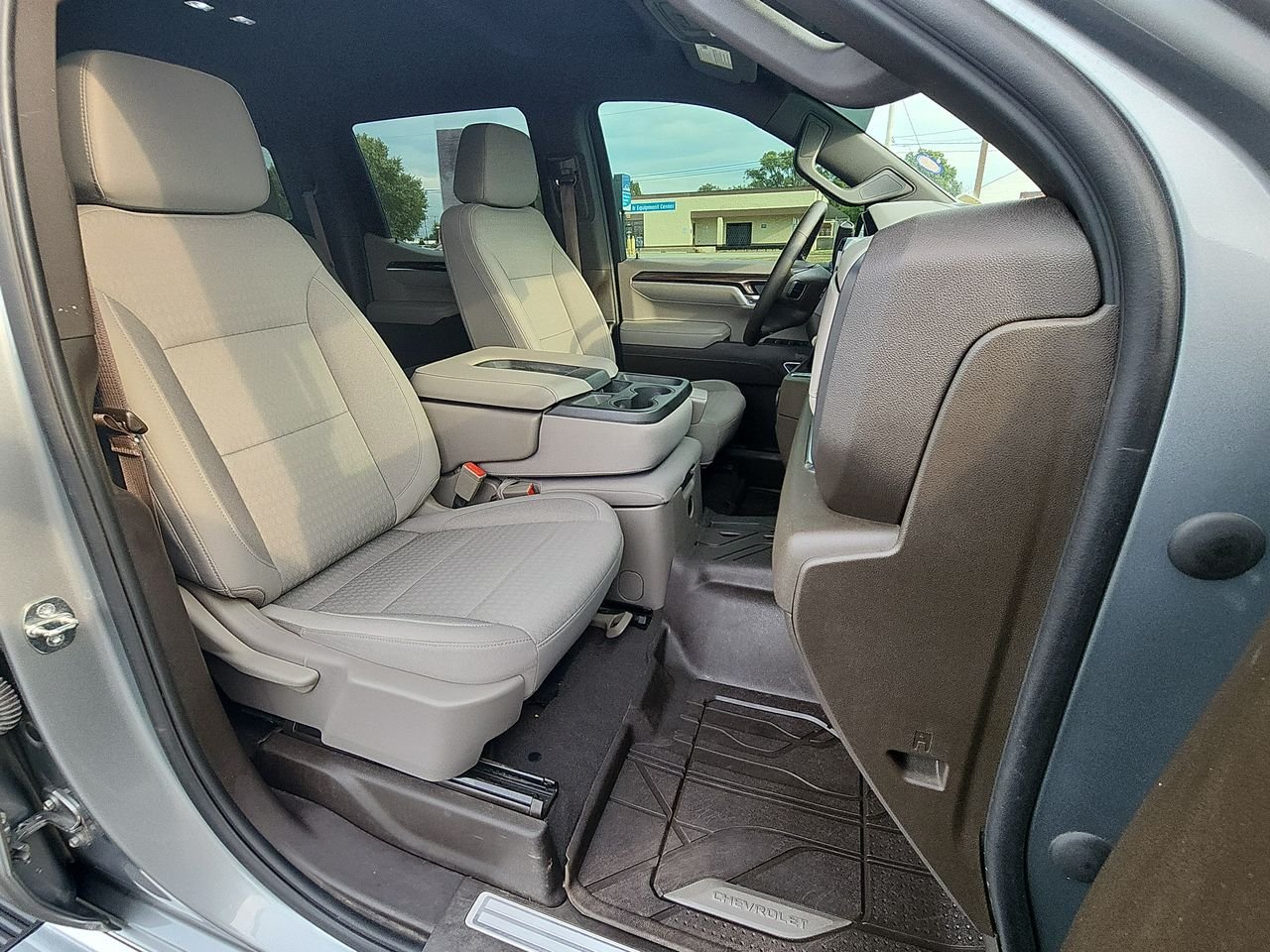 Used 2023 Gray Chevrolet LT image 24