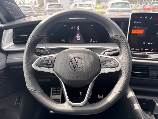2026 Volkswagen Tiguan SE R-LINE BLACK - Photo 23