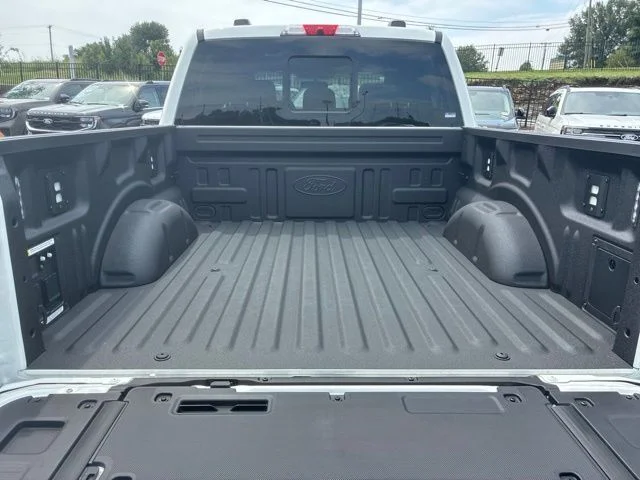 New 2026 Star White Metallic Tri-Coat Ford Platinum® image 8