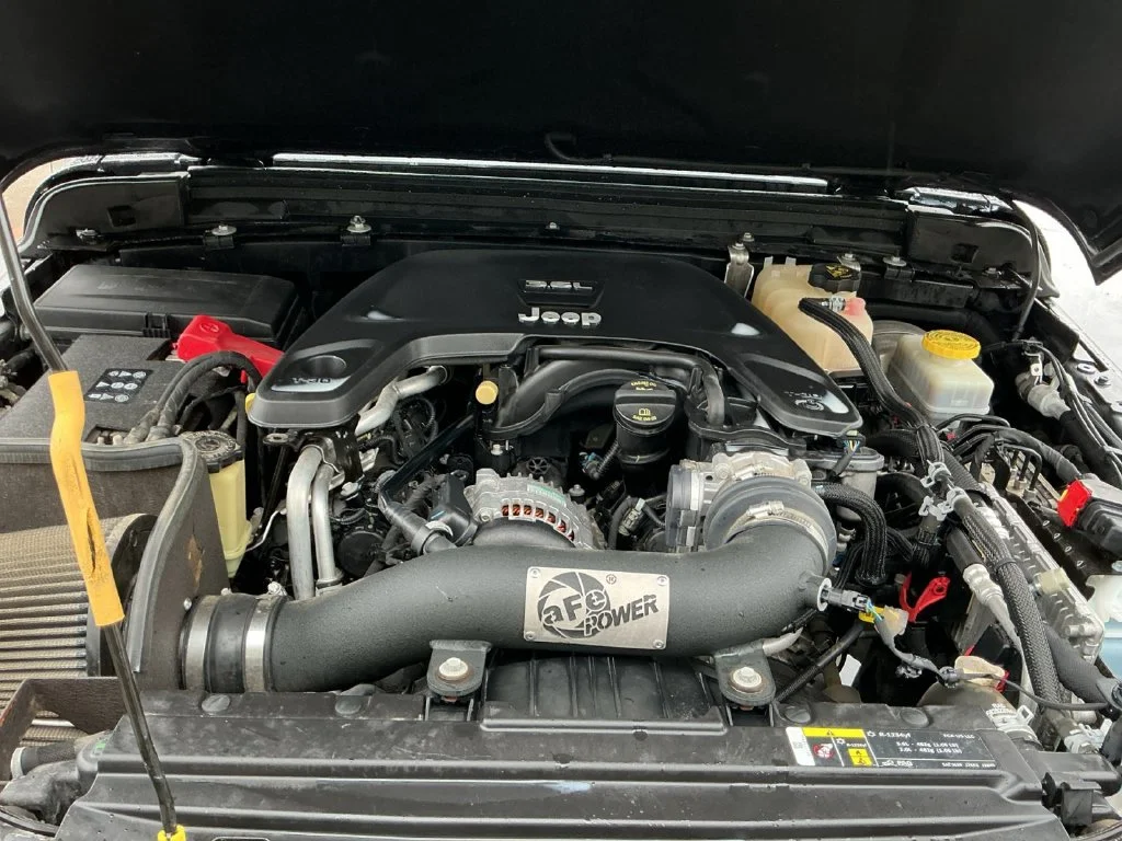 Used 2018 Black Jeep Unlimited Sport image 22