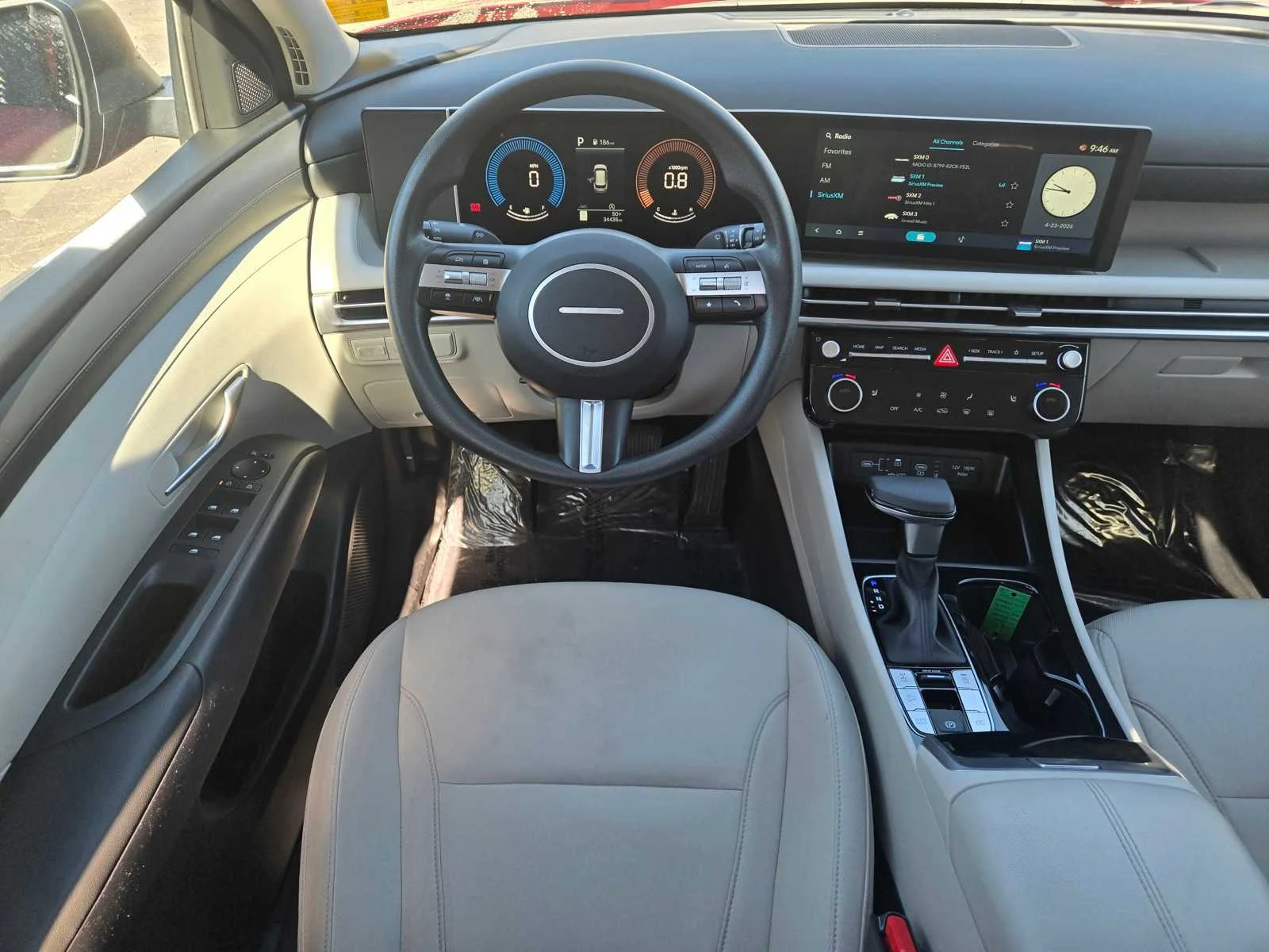Used 2025  Hyundai SEL image 10
