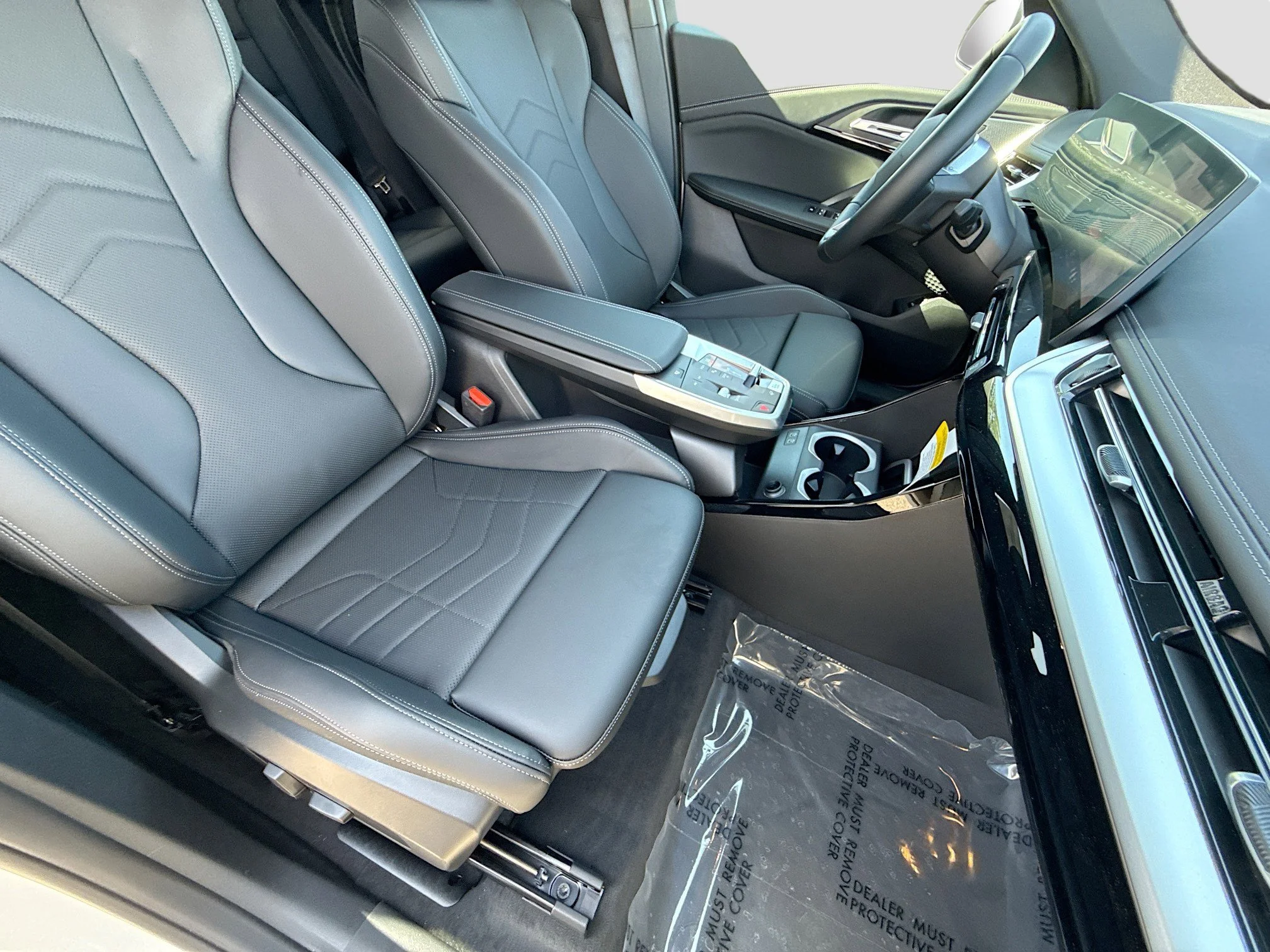 New 2026 Mineral White Metallic BMW xDrive28i image 14