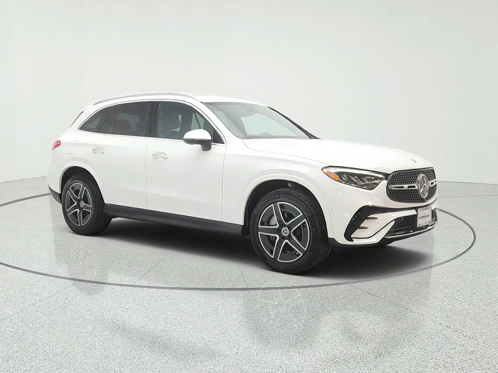 Used 2024 Polar White Mercedes-Benz GLC 300 SUV image 3