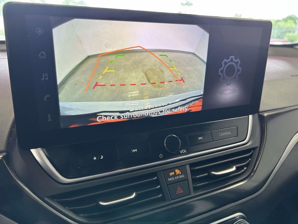 Used 2025 Gray Nissan 2.5 SR image 23