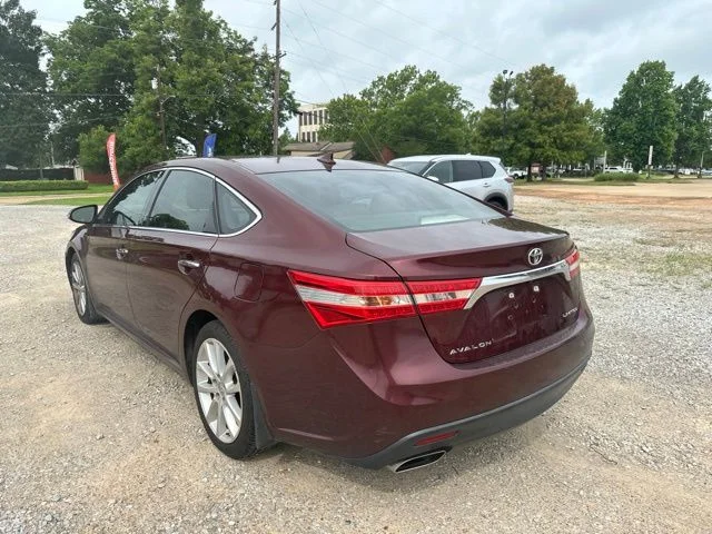 Used 2013  Toyota Limited image 10