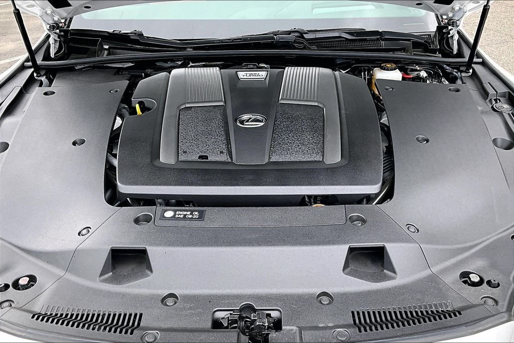 Used 2023 White Lexus 500 Base image 30