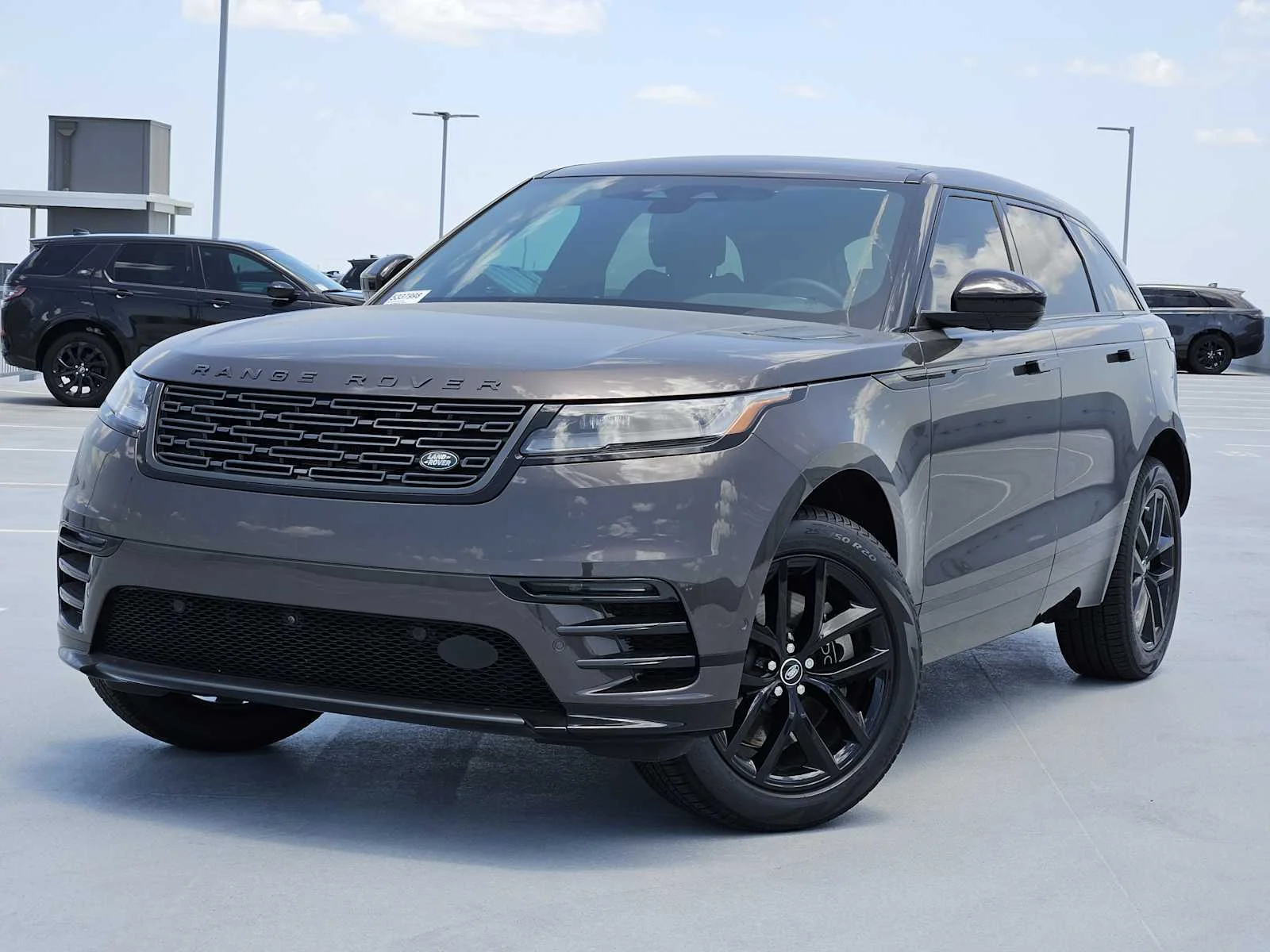 2026 Land Rover Range Rover Velar P250 Dynamic SE's photo