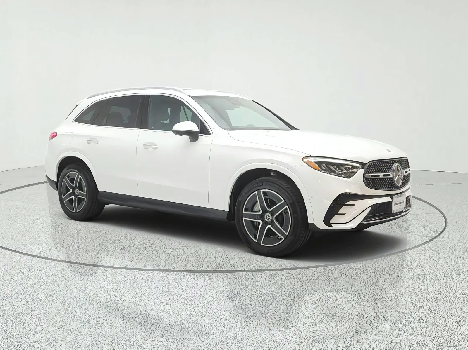Used 2024 Polar White Mercedes-Benz GLC 300 SUV image 3