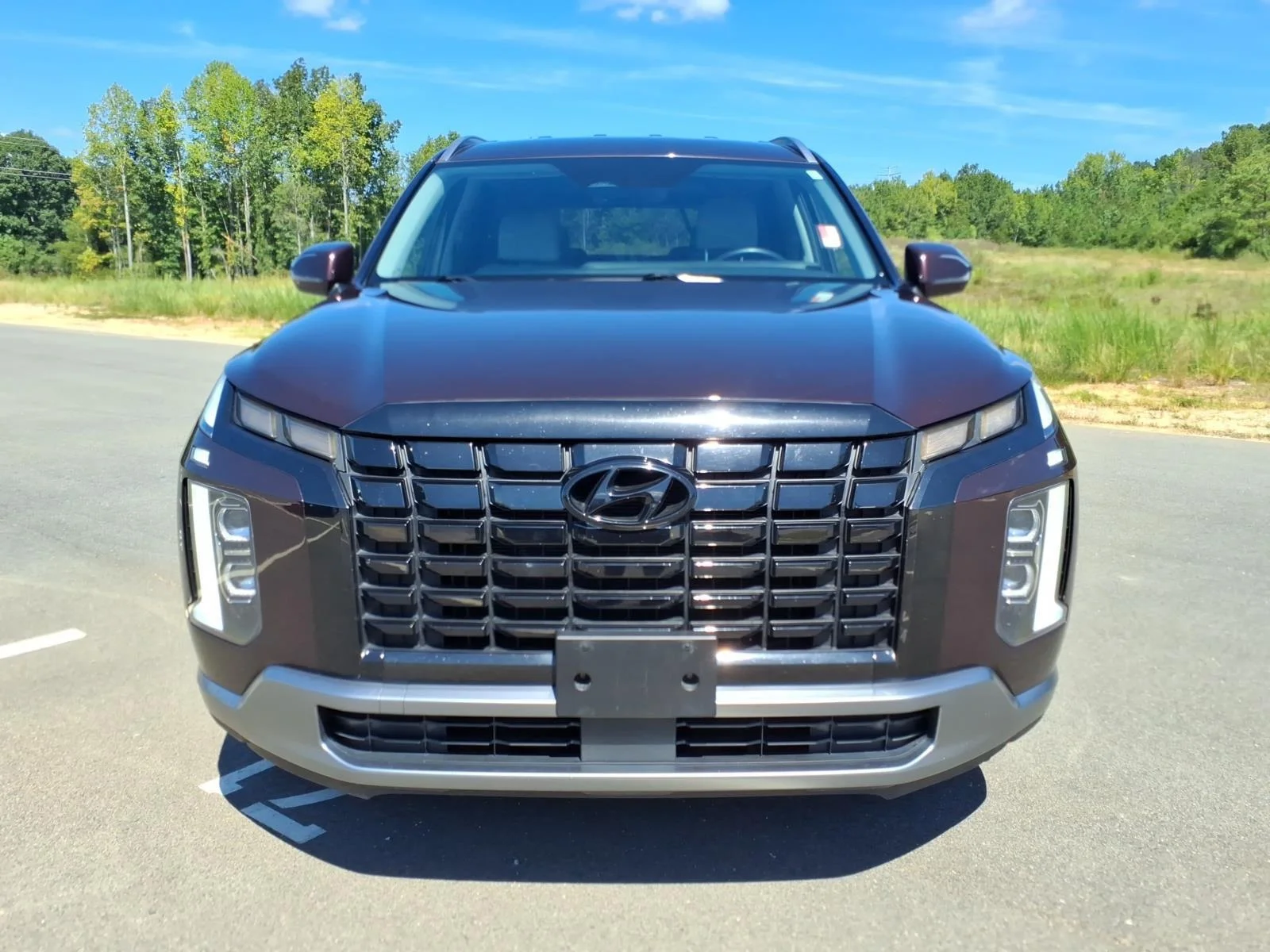 Used 2024 Sierra Burgundy Hyundai SEL 7P image 13