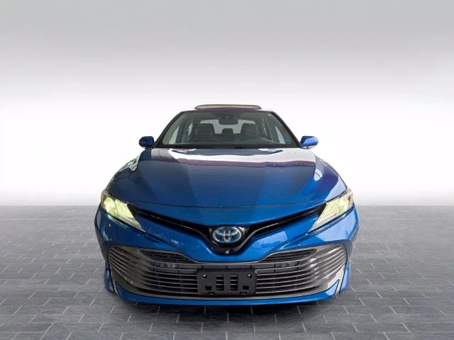 Used 2020 Blue Toyota XLE image 2