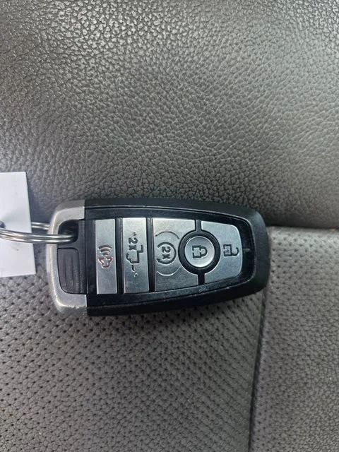 Used 2020 White Ford XL image 29
