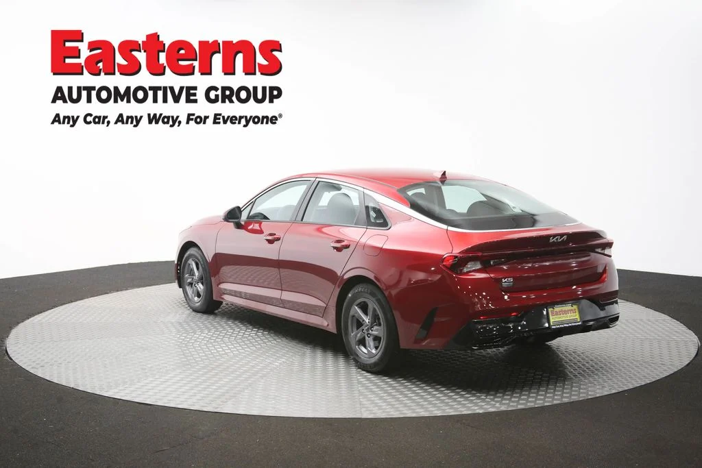 Used 2023 Red Kia LXS image 63
