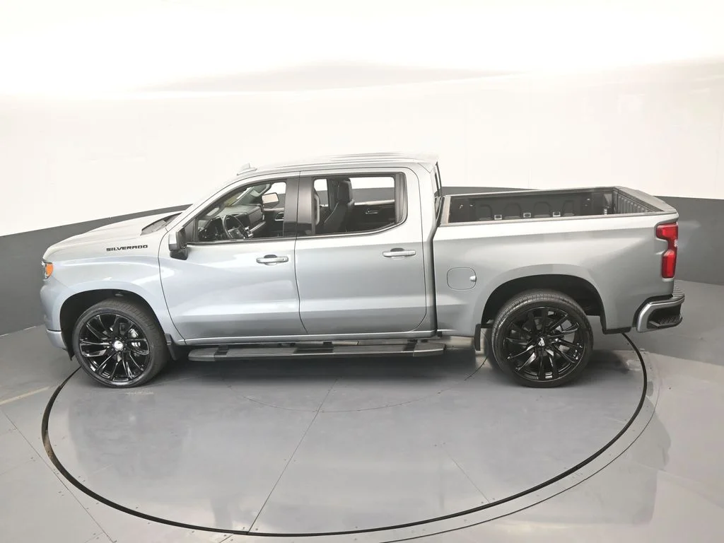 Used 2025 Sterling Gray Metallic Chevrolet LTZ image 64