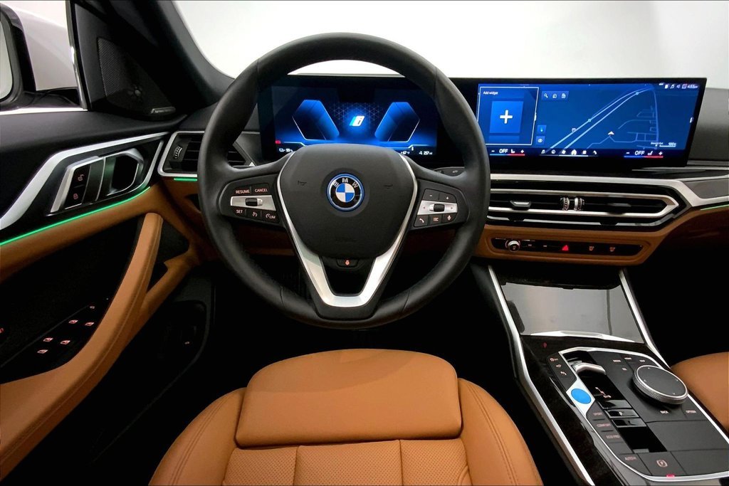 Certified Used 2024 Mineral White Metallic BMW  image 4