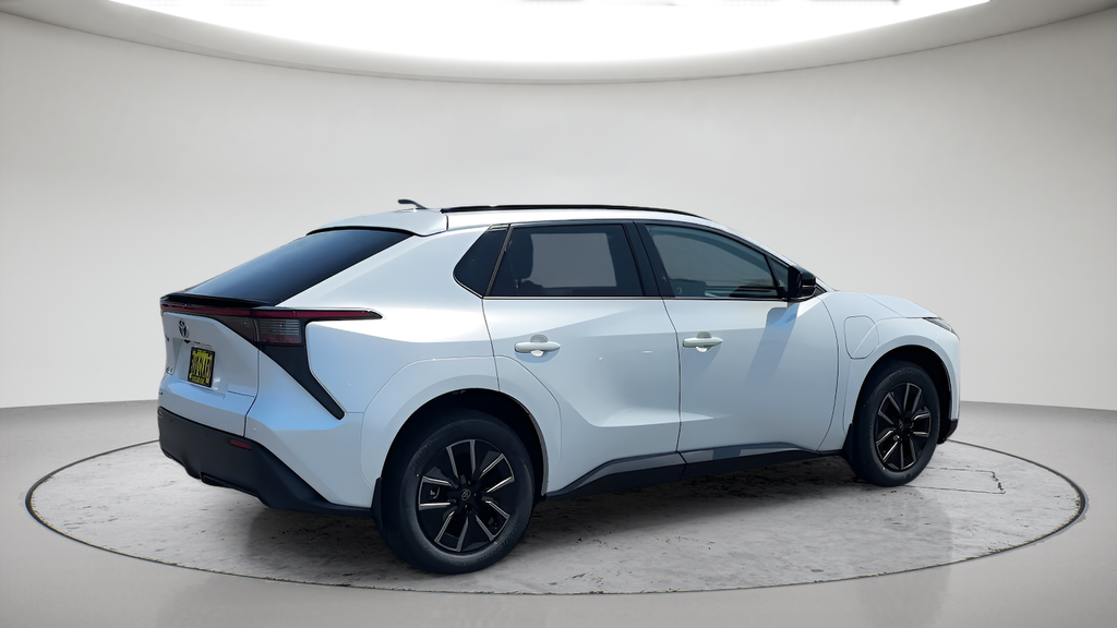 New 2026 Wind Chill Pearl Toyota XLE image 6