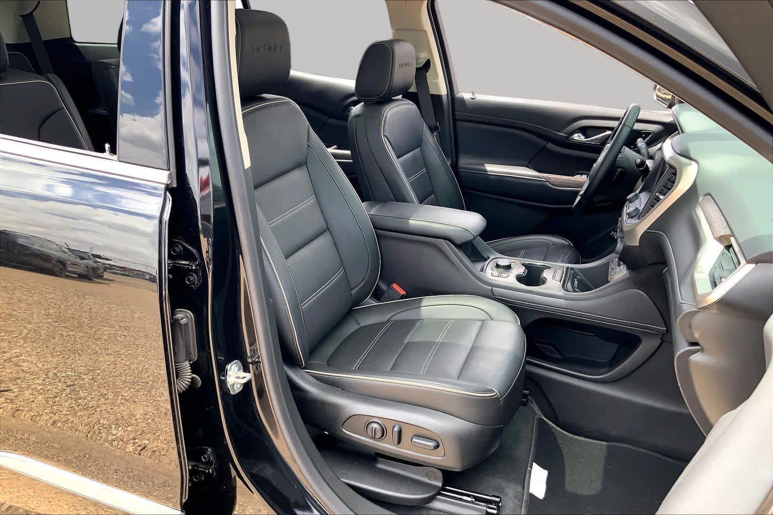 Used 2023 Ebony Twilight Metallic GMC Denali image 9