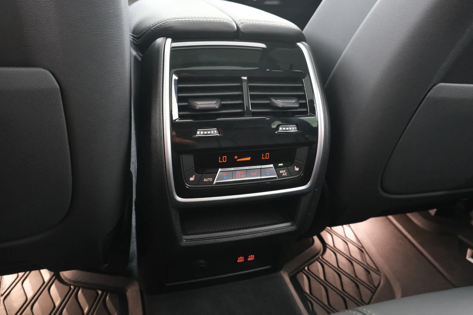 Certified Used 2026 Black BMW xDrive40i image 36