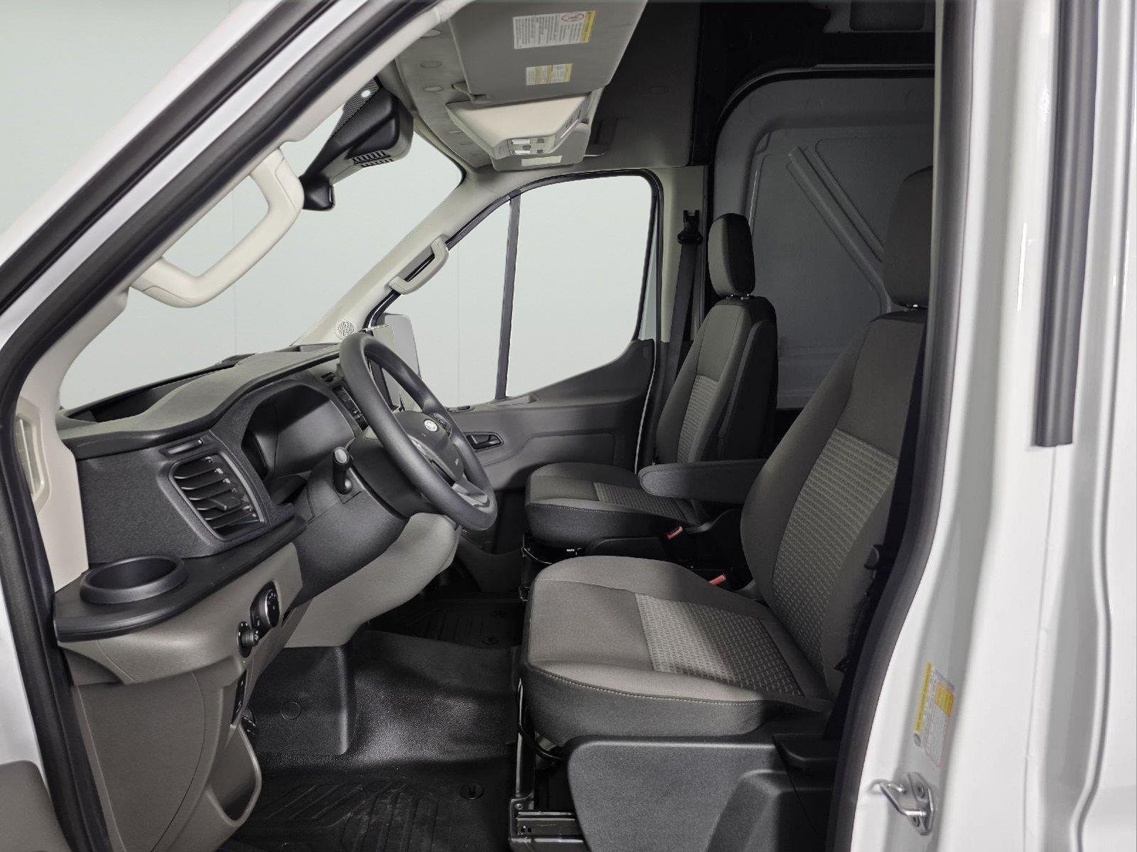 New 2026 Oxford White Ford HR CARGO image 15