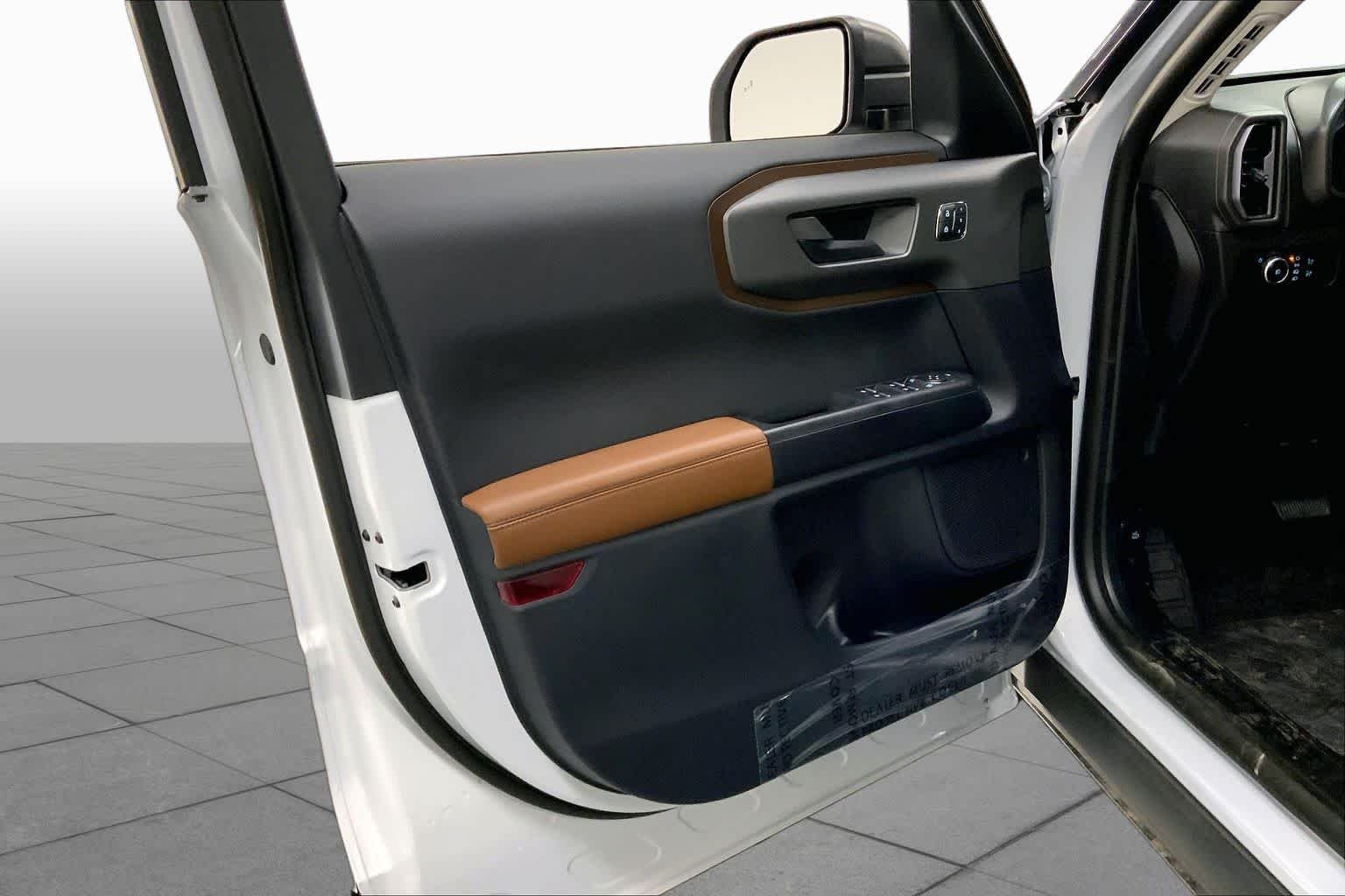 New 2026 Space White Metallic Ford Outer Banks® image 10