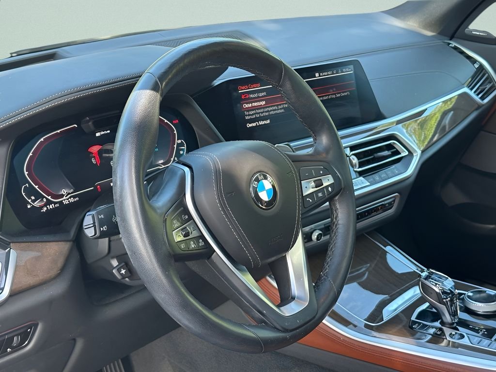Used 2021 White BMW xDrive45e image 21