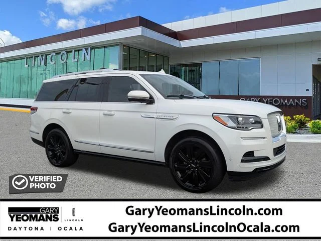 2023 Lincoln Navigator Reserve's photo