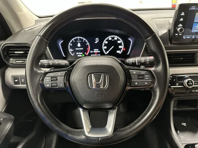 Certified Used 2025 Lunar Silver Metallic Honda EX-L image 18