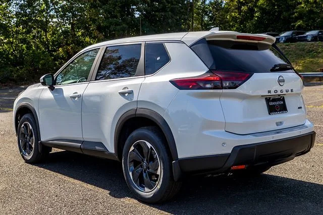 2026 Nissan Rogue SV - Photo 7