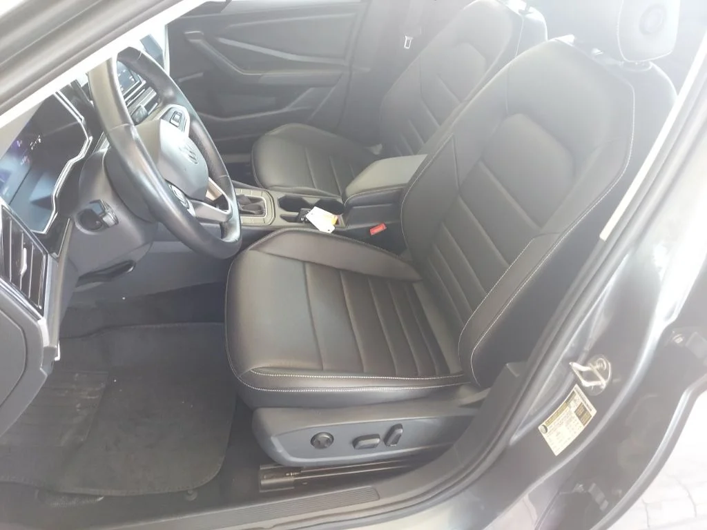 Used 2024 Gray Volkswagen 1.5T SE image 17