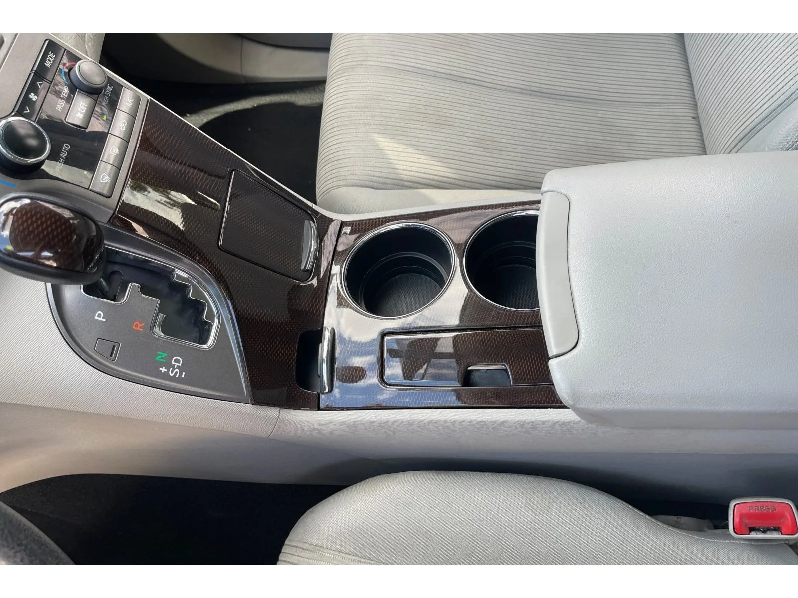 Used 2011 Blizzard Pearl Toyota Base image 30