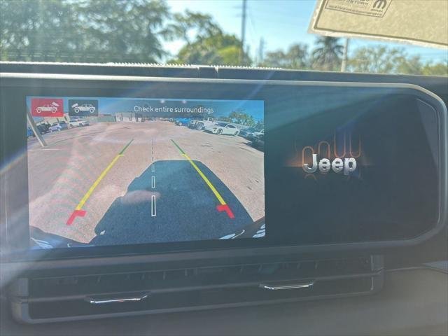 2025 Jeep Wrangler 4-Door Sahara - Photo 15