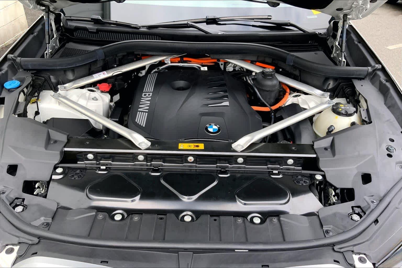 Used 2024 Mineral White Metallic BMW xDrive50e image 29