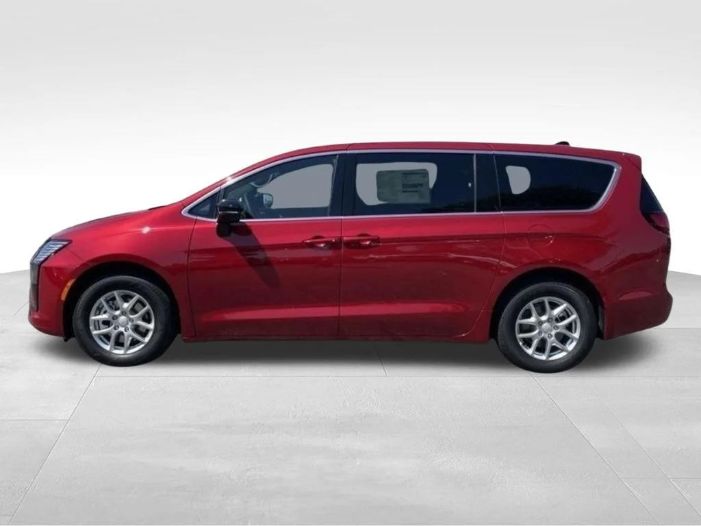 New 2027 Red Hot Pearl-Coat Exterior Paint Chrysler Select image 2