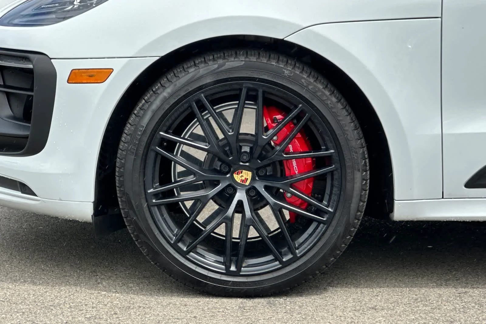Used 2023  Porsche GTS image 32