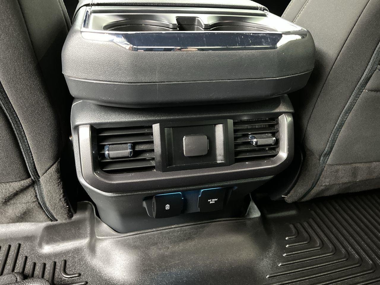 Used 2023 Avalanche Gray Ford XLT image 14