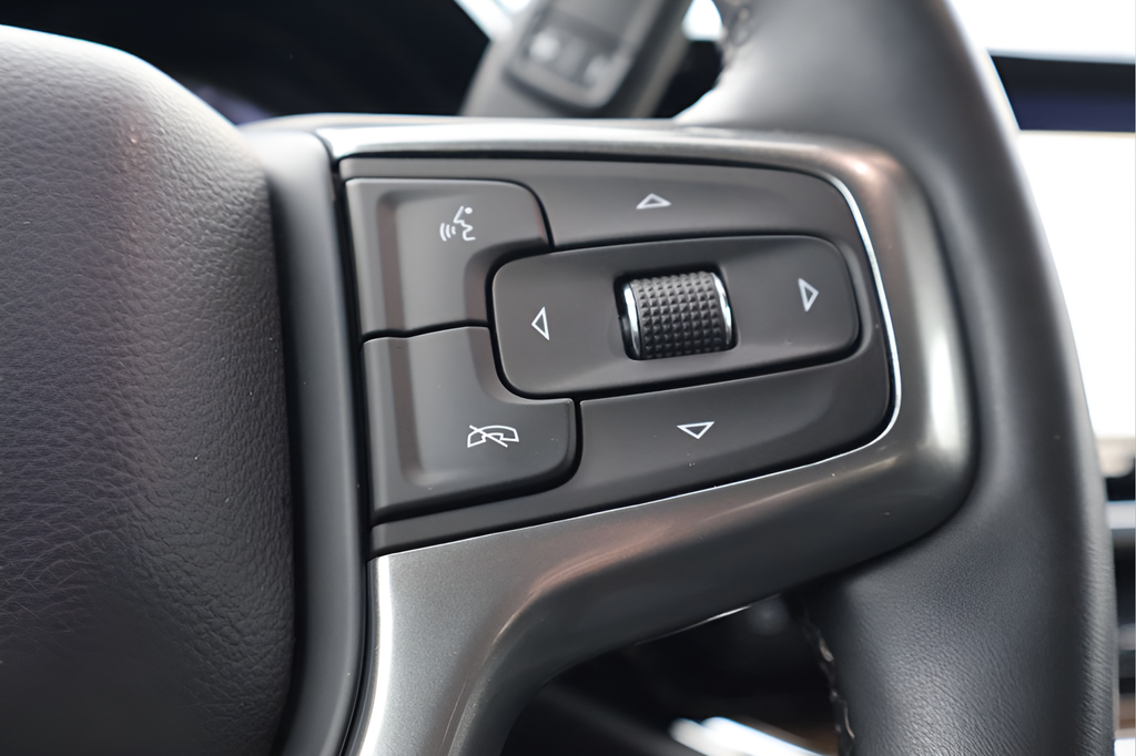 Used 2023 White Chevrolet LT image 22