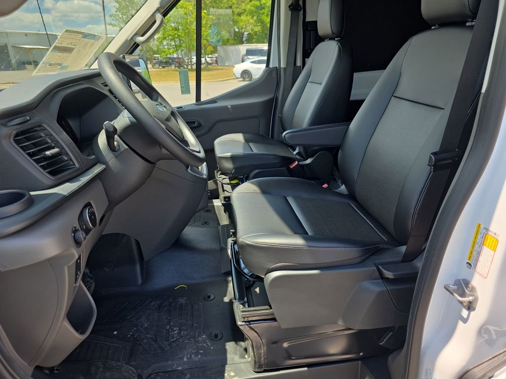 New 2026 Oxford White Ford Cargo Van image 12