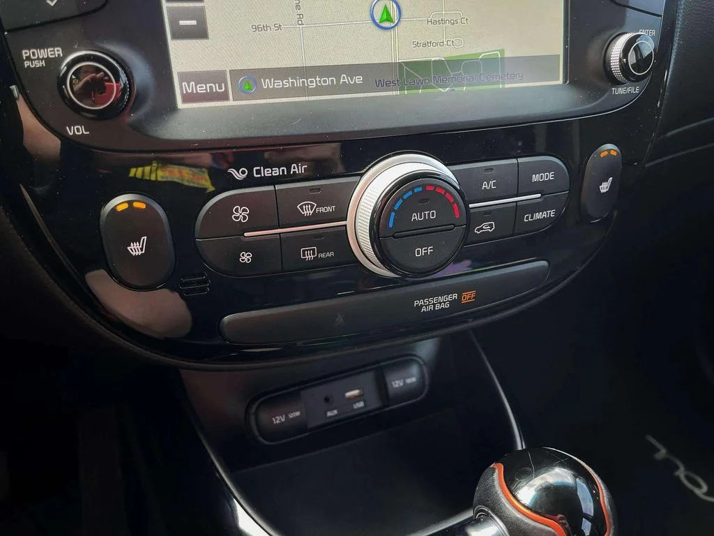 Certified Used 2019 Clear White Kia Exclaim image 13