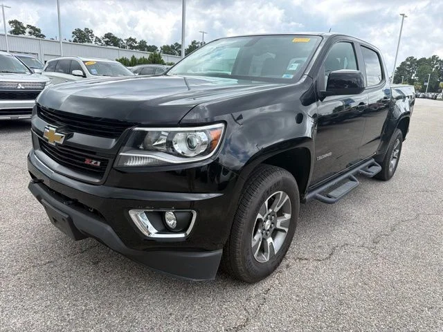 Used 2016 Black Chevrolet Z71 image 7