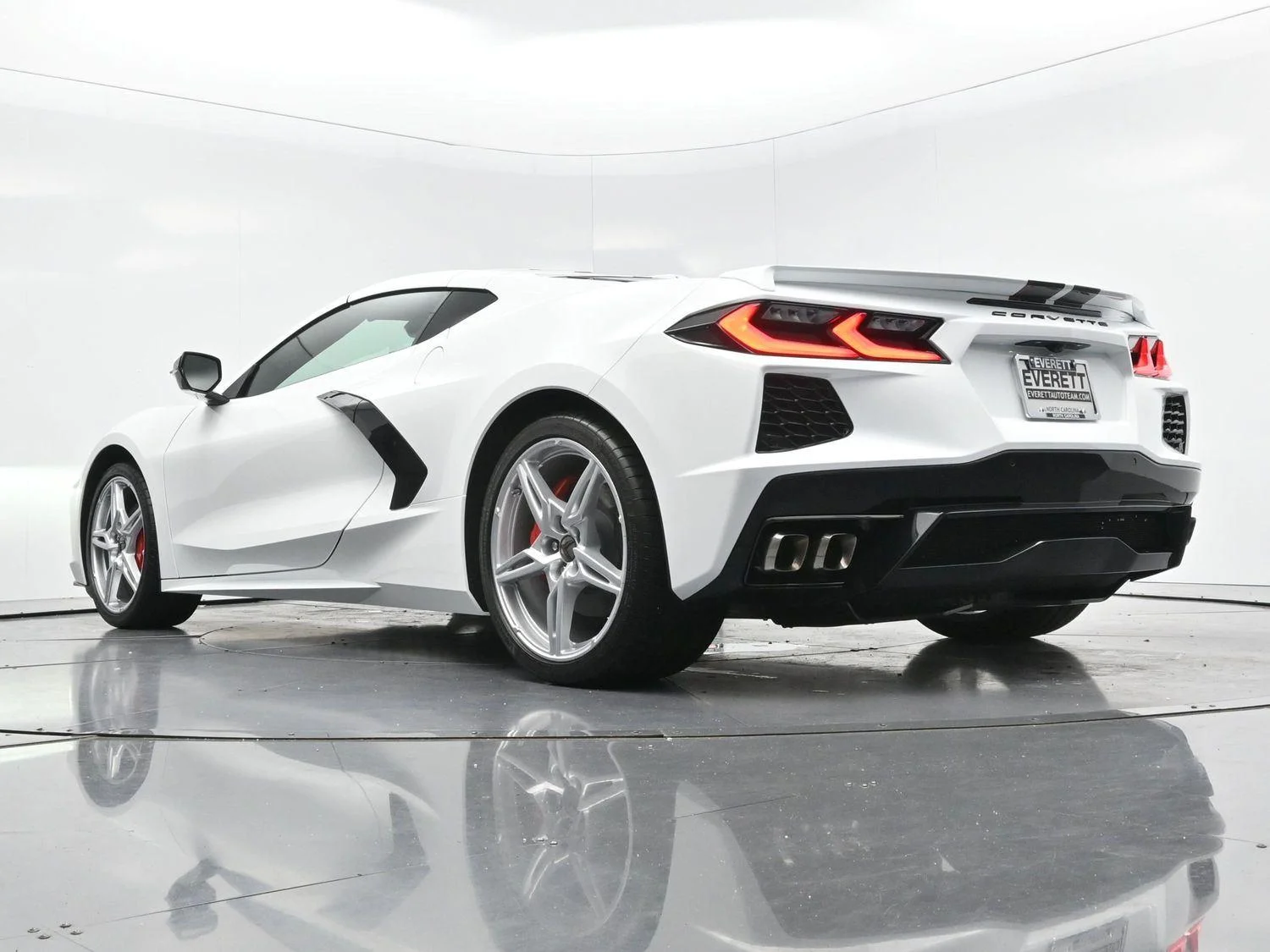 Used 2024 Arctic White Chevrolet 1LT image 43