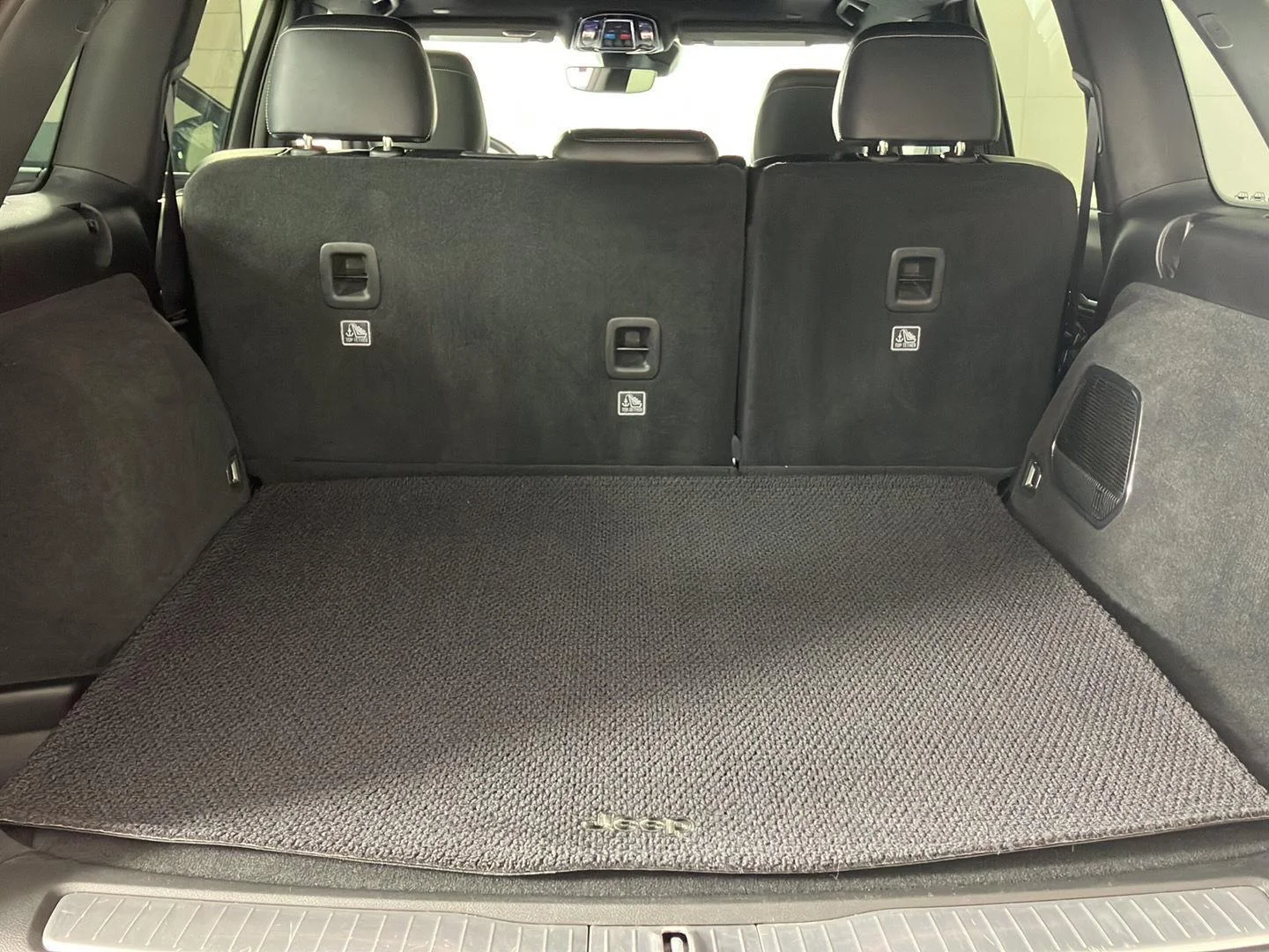 Used 2022 Bright White Clearcoat Jeep Overland image 28
