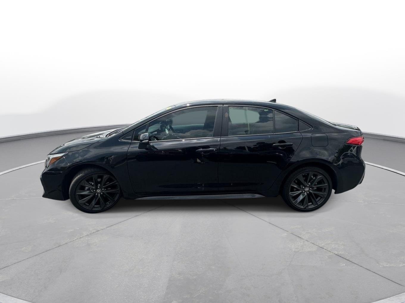 Used 2025 Midnight Black Metallic Toyota SE image 9