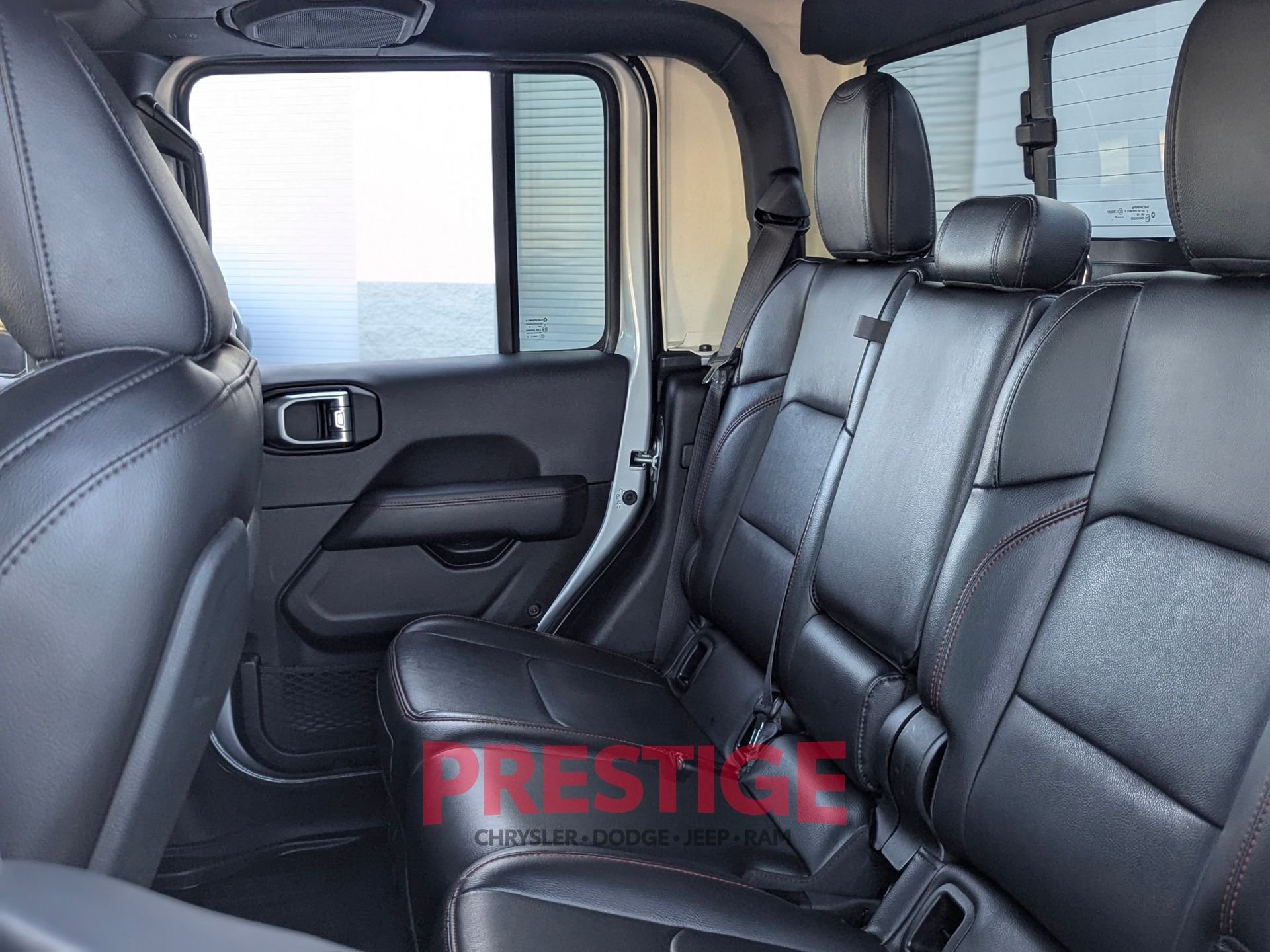 Used 2023 Silver Jeep Rubicon image 33